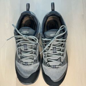 Keen Terradora Women’s Waterproof Hiking Shoe. Gray, Size 7.